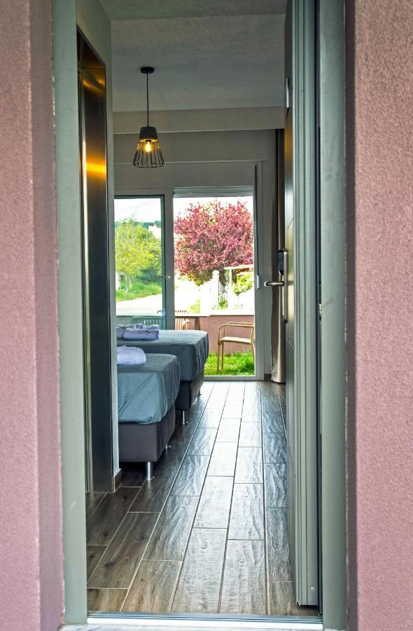 Aelia Luxury Apartments Nikiti  Eksteriør billede