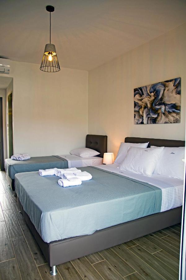 Aelia Luxury Apartments Nikiti  Eksteriør billede