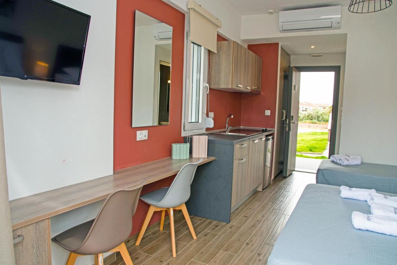 Aelia Luxury Apartments Nikiti  Eksteriør billede
