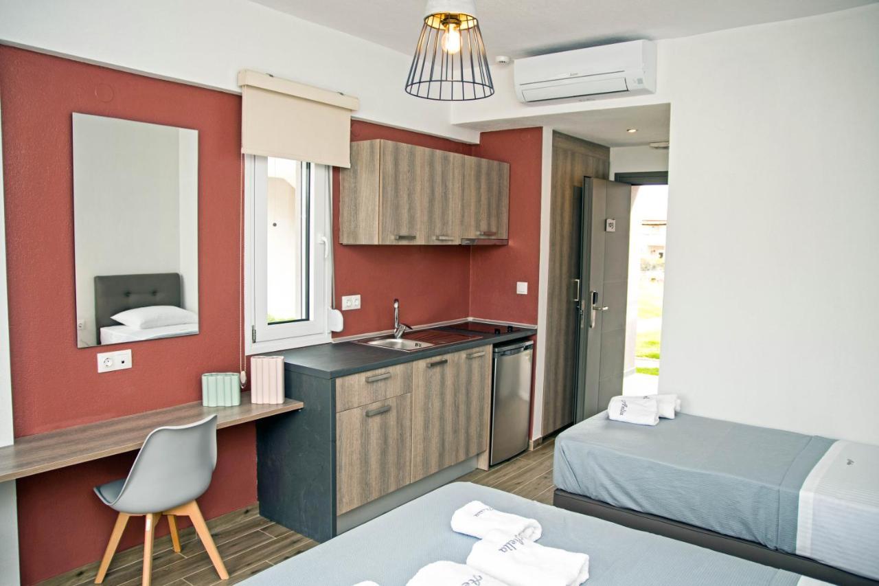 Aelia Luxury Apartments Nikiti  Eksteriør billede