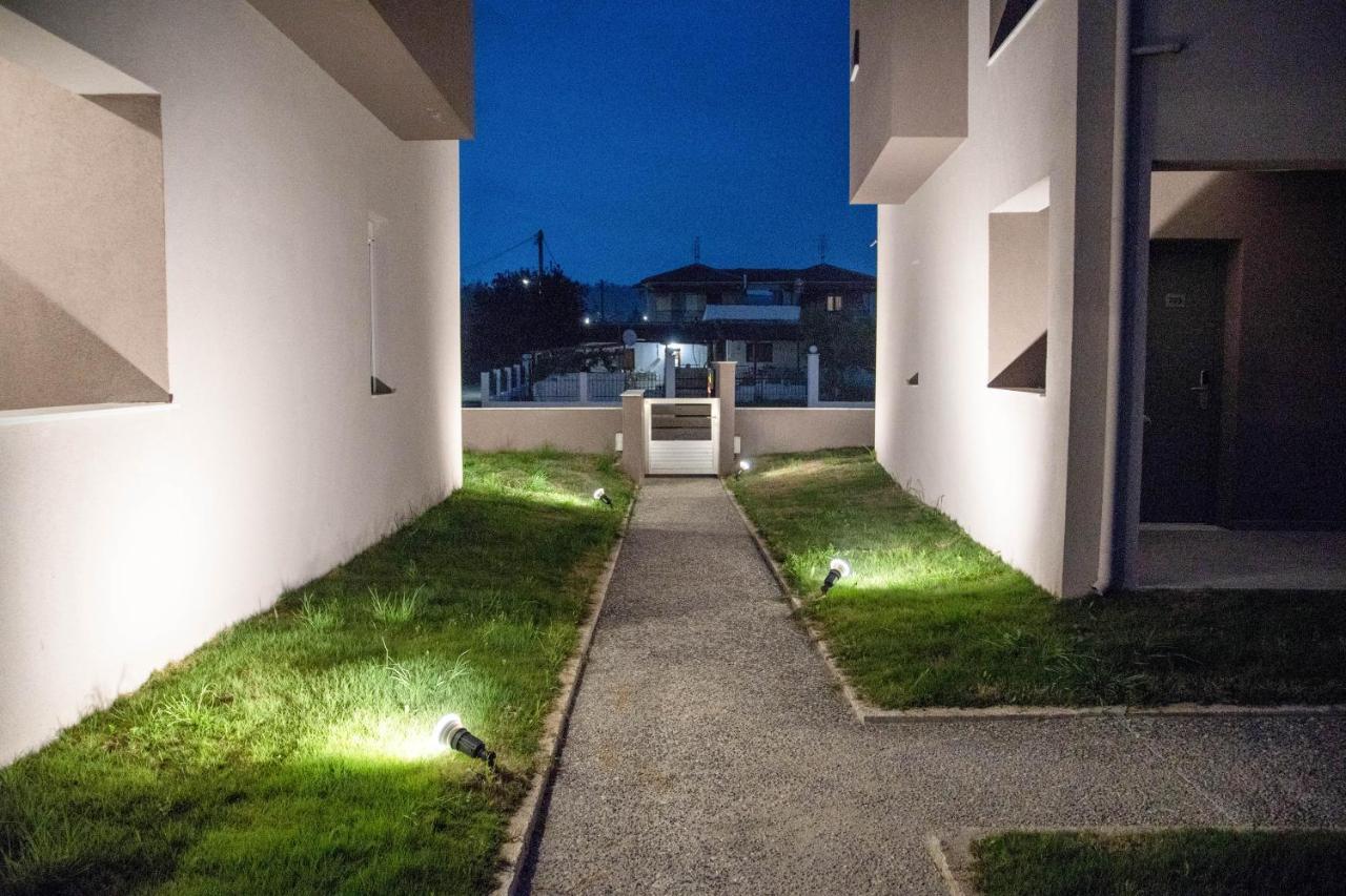 Aelia Luxury Apartments Nikiti  Eksteriør billede